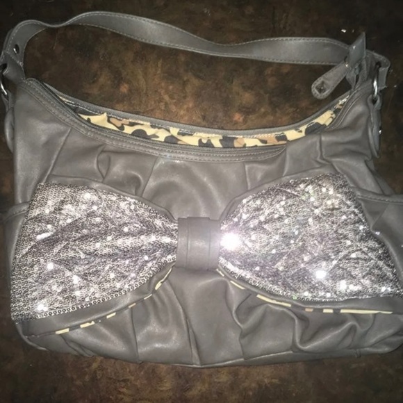 Sparkle grey bow Betsey Johnson purse - Picture 1 of 2
